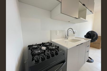 Apartamento para alugar com 32m², 2 quartos e sem vaga Apartamento para alugar com 32m², 2 quartos e sem vagaCozinha e Área de Serviço
