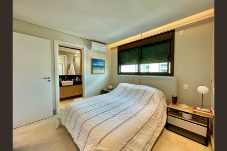 Apartamento à venda com 136m², 2 quartos e 3 vagas