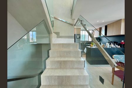 Apartamento à venda com 136m², 2 quartos e 3 vagas