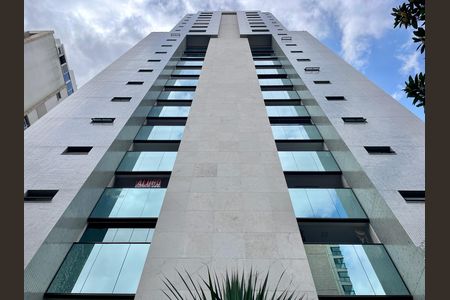 Apartamento à venda com 136m², 2 quartos e 3 vagas