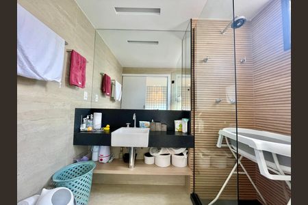 Apartamento à venda com 136m², 2 quartos e 3 vagas