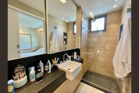 Apartamento à venda com 136m², 2 quartos e 3 vagas