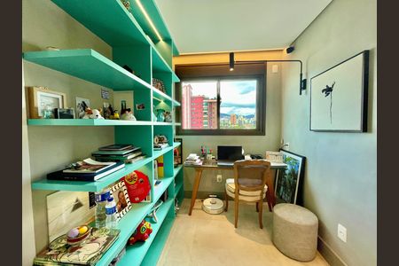 Apartamento à venda com 136m², 2 quartos e 3 vagas