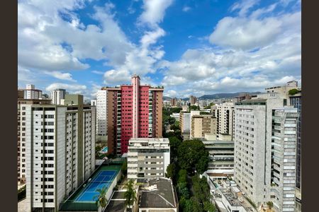 Apartamento à venda com 136m², 2 quartos e 3 vagas