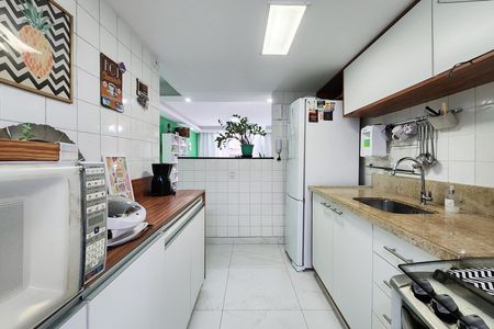 Apartamento para alugar com 60m², 2 quartos e sem vagaCozinha 