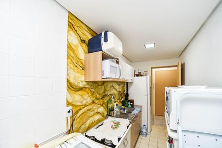 Apartamento à venda com 58m², 2 quartos e 1 vaga Apartamento à venda com 58m², 2 quartos e 1 vagaCozinha e Área de Serviço