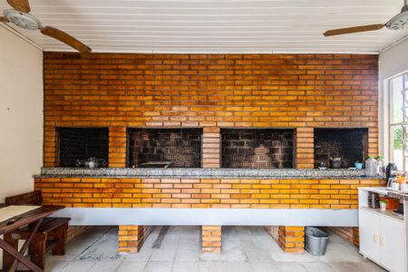 Apartamento à venda com 58m², 2 quartos e 1 vaga Apartamento à venda com 58m², 2 quartos e 1 vagaÁrea comum - Churrasqueira