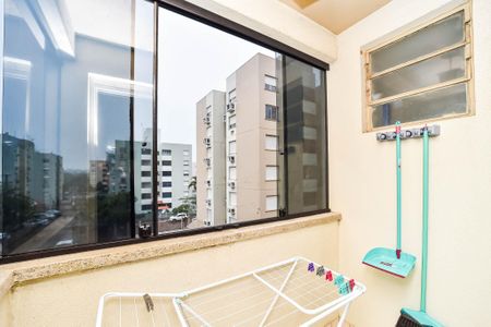 Sacada de apartamento para alugar com 2 quartos, 58m² em Sarandi, Porto Alegre