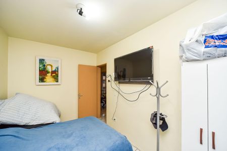 Quarto 1 de apartamento para alugar com 2 quartos, 58m² em Sarandi, Porto Alegre