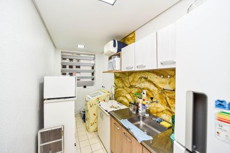 Apartamento à venda com 58m², 2 quartos e 1 vaga Apartamento à venda com 58m², 2 quartos e 1 vagaCozinha e Área de Serviço