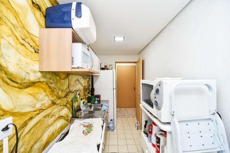 Apartamento à venda com 58m², 2 quartos e 1 vaga Apartamento à venda com 58m², 2 quartos e 1 vagaCozinha e Área de Serviço
