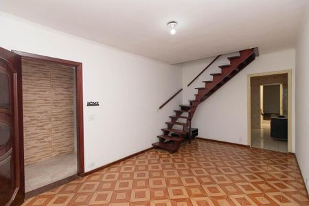 Sala de casa para alugar com 3 quartos, 90m² em Parque Ramos Freitas, São Paulo