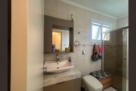 Casa à venda com 250m², 3 quartos e 3 vagas Casa à venda com 250m², 3 quartos e 3 vagasBanheiro da Suíte 1