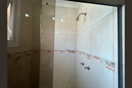 Casa à venda com 250m², 3 quartos e 3 vagas Casa à venda com 250m², 3 quartos e 3 vagasBanheiro da Suíte 1