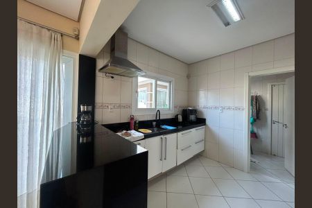 Casa à venda com 250m², 3 quartos e 3 vagas Casa à venda com 250m², 3 quartos e 3 vagasCozinha