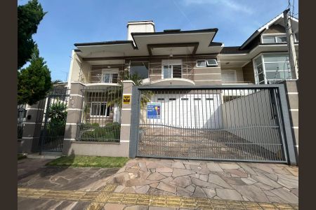 Casa à venda com 250m², 3 quartos e 3 vagas Casa à venda com 250m², 3 quartos e 3 vagasPlaca