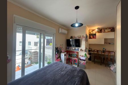 Casa à venda com 250m², 3 quartos e 3 vagas Casa à venda com 250m², 3 quartos e 3 vagasSuite 1