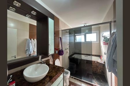 Casa à venda com 250m², 3 quartos e 3 vagas Casa à venda com 250m², 3 quartos e 3 vagasBanheiro da Suíte 3
