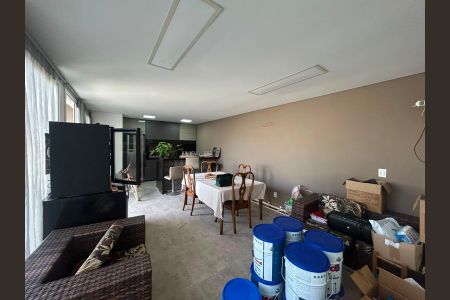 Casa à venda com 250m², 3 quartos e 3 vagas Casa à venda com 250m², 3 quartos e 3 vagasÁrea comum - Churrasqueira