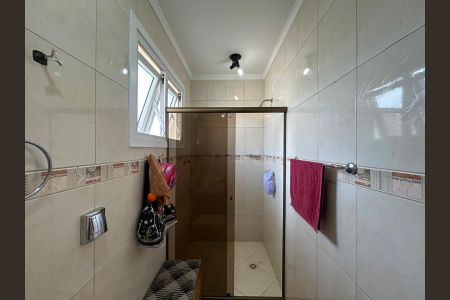 Casa à venda com 250m², 3 quartos e 3 vagas Casa à venda com 250m², 3 quartos e 3 vagasBanheiro da Suíte 1