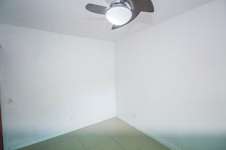 Quarto 1 de casa para alugar com 2 quartos, 250m² em Vila Valqueire, Rio de Janeiro
