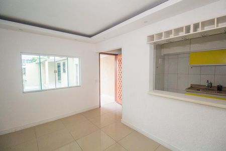 Sala de casa para alugar com 2 quartos, 250m² em Vila Valqueire, Rio de Janeiro