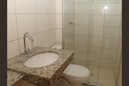 Apartamento para alugar com 55m², 2 quartos e 2 vagasBanheiro do corredor