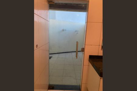 Banheiro  de casa à venda com 2 quartos, 65m² em Santa Branca, Belo Horizonte
