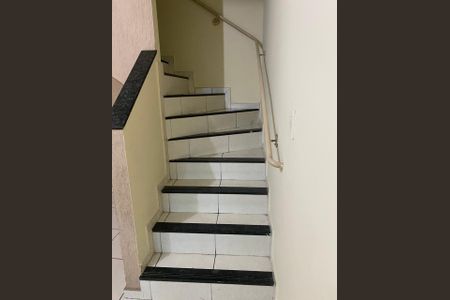 Escada de casa à venda com 2 quartos, 65m² em Santa Branca, Belo Horizonte