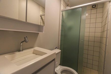 Apartamento à venda com 44m², 2 quartos e 1 vaga Apartamento à venda com 44m², 2 quartos e 1 vagaBanheiro