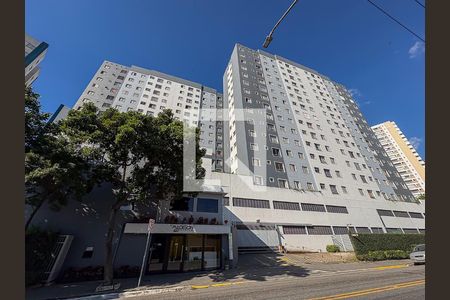 Apartamento à venda com 44m², 2 quartos e 1 vaga Apartamento à venda com 44m², 2 quartos e 1 vagaFachada e portaria
