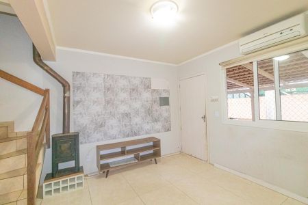 Casa de condomínio para alugar com 60m², 2 quartos e 2 vagas Casa de condomínio para alugar com 60m², 2 quartos e 2 vagasSala