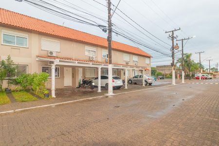 Casa de condomínio para alugar com 60m², 2 quartos e 2 vagas Casa de condomínio para alugar com 60m², 2 quartos e 2 vagasFachada do Prédio