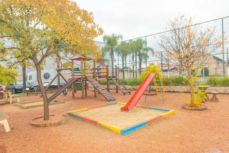 Casa de condomínio para alugar com 60m², 2 quartos e 2 vagas Casa de condomínio para alugar com 60m², 2 quartos e 2 vagasÁrea comum - Playground