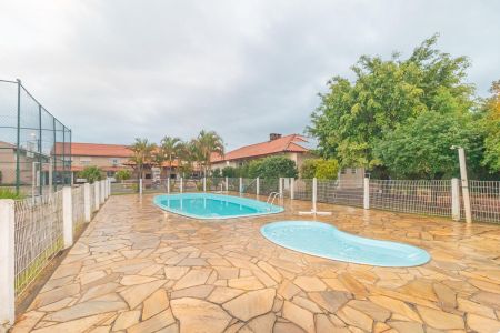 Casa de condomínio para alugar com 60m², 2 quartos e 2 vagas Casa de condomínio para alugar com 60m², 2 quartos e 2 vagasÁrea comum - Piscina