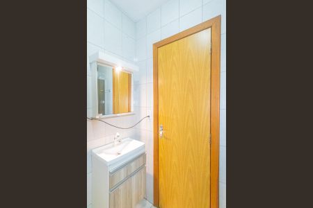 Casa de condomínio para alugar com 60m², 2 quartos e 2 vagas Casa de condomínio para alugar com 60m², 2 quartos e 2 vagasBanheiro