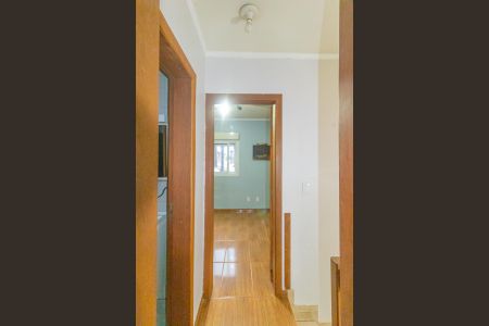 Casa de condomínio para alugar com 60m², 2 quartos e 2 vagas Casa de condomínio para alugar com 60m², 2 quartos e 2 vagasBanheiro Corredor