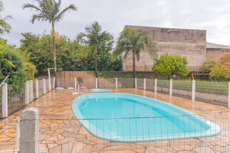 Casa de condomínio para alugar com 60m², 2 quartos e 2 vagas Casa de condomínio para alugar com 60m², 2 quartos e 2 vagasÁrea comum - Piscina