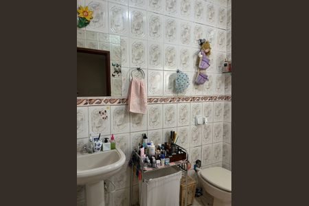 Casa à venda com 186m², 6 quartos e 3 vagasBanheiro