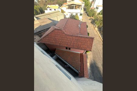 Casa à venda com 186m², 6 quartos e 3 vagasVista
