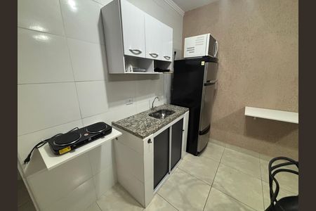 Sala/Cozinha de apartamento para alugar com 1 quarto, 20m² em Vila Nhocuné, São Paulo