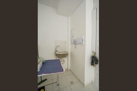 Apartamento para alugar com 65m², 2 quartos e sem vaga Apartamento para alugar com 65m², 2 quartos e sem vagaCozinha e Área de Serviço