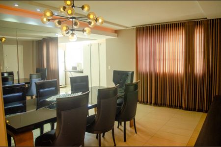 Apartamento à venda com 359m², 5 quartos e 4 vagas