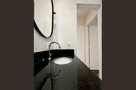 Banheiro de apartamento para alugar com 1 quarto, 49m² em Bonfim, Campinas