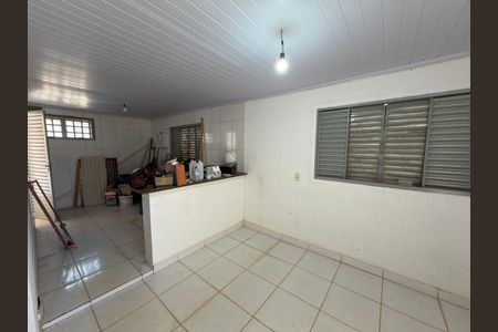 Casa à venda com 400m², 1 quarto e 6 vagas Casa à venda com 400m², 1 quarto e 6 vagasSala e cozinha