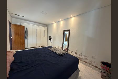 Casa à venda com 400m², 1 quarto e 6 vagas Casa à venda com 400m², 1 quarto e 6 vagasQuarto 01