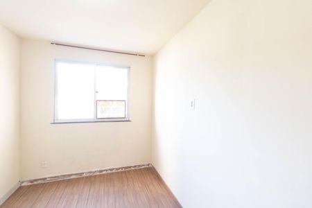 Quarto 1 de apartamento para alugar com 2 quartos, 42m² em Senador Vasconcelos, Rio de Janeiro