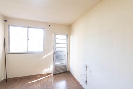 Sala de apartamento para alugar com 2 quartos, 42m² em Senador Vasconcelos, Rio de Janeiro