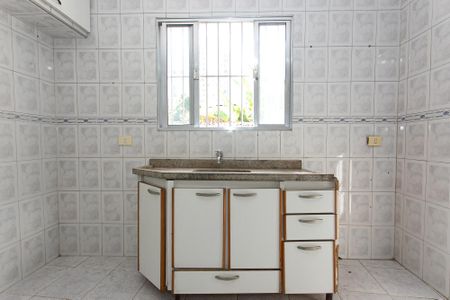 Casa à venda com 200m², 6 quartos e 1 vaga Casa à venda com 200m², 6 quartos e 1 vagaCasa 2 - Cozinha