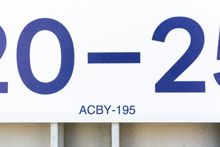 Casa à venda com 200m², 6 quartos e 1 vaga Casa à venda com 200m², 6 quartos e 1 vagaplaca ACBY-195